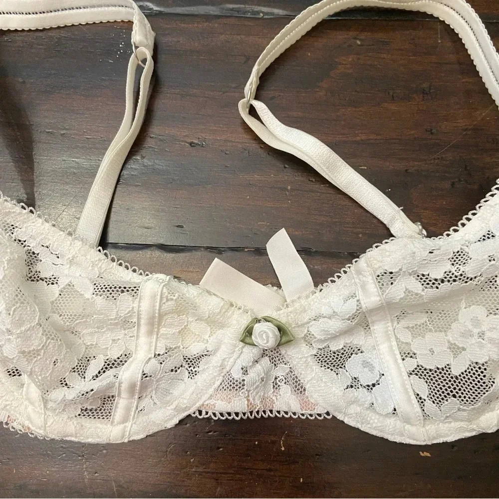 For love and lemons Lou Lace Cream Bra Size Small 1285